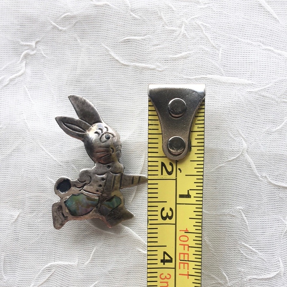 Antique Sterling Rabbit Brooch w Shell Inlay - Picture 5 of 6